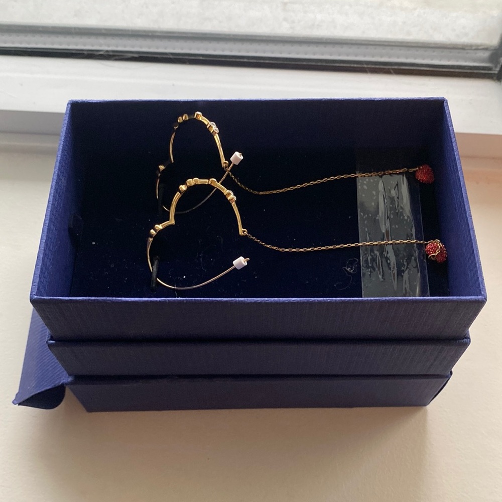 Swarovski heart earring